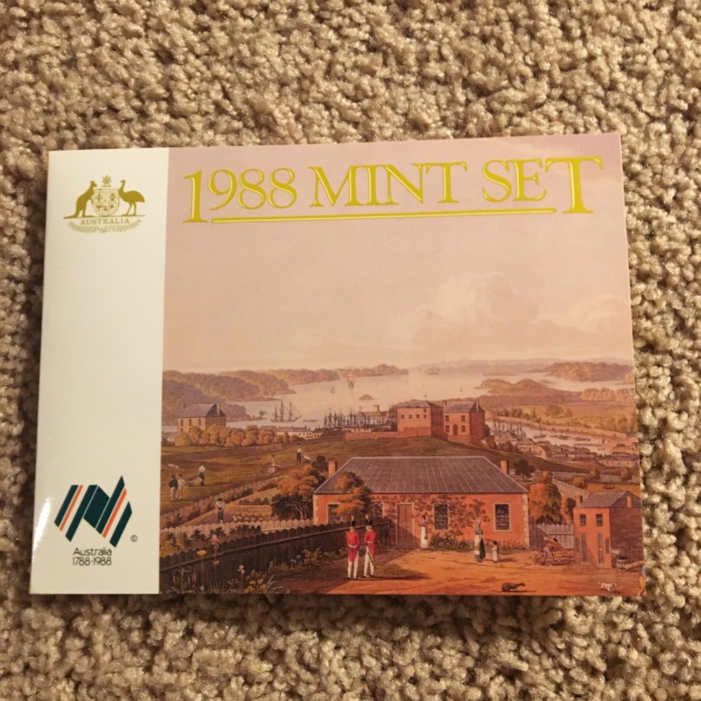 EUC: AUSTRALIA 1988 MINT SET OFFICIAL ISSUE 8pc.